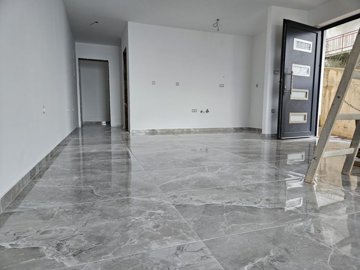 dvoetazni-stan-s-pogledom-na-more-100m2-dramalj_8