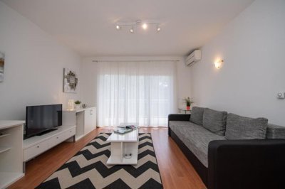 prostrana-kuca-s-velikom-gradjevinskom-okucnicom-od-6000m2_12