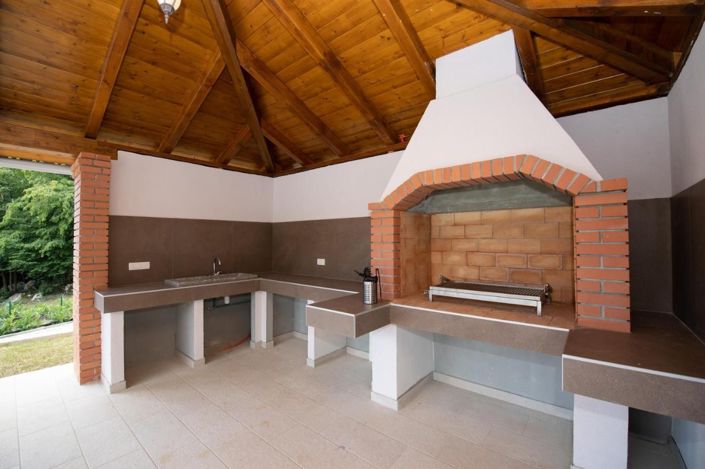 Image No.5-6 Bed House for sale