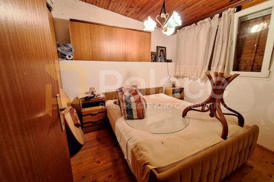 kuca-za-renovaciju-s-tri-jedinice-i-dvoristem-centar-splita_1