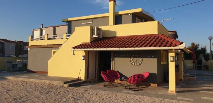 Image No.16-5 Bed House for sale