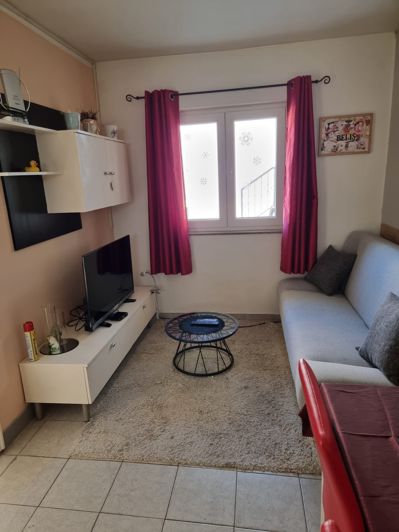 Image No.6-5 Bed House for sale