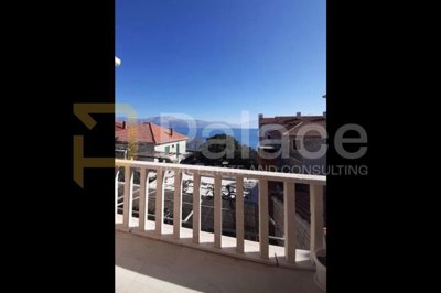prodaje-se-predivan-stan-s-pogledom-na-more-postira-otok_5