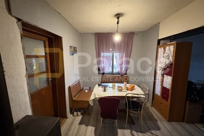 vrbovec-kuca-sa-okucnicom-na-fantasticnoj-lokaciji_1