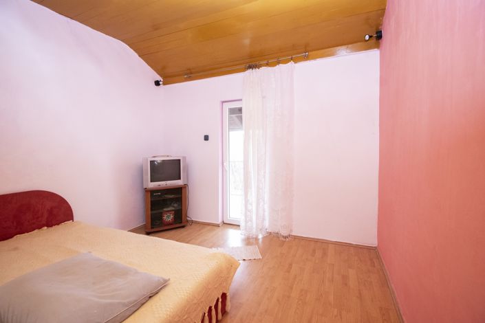 Image No.10-2 Bed House for sale