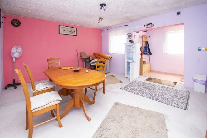 Image No.5-2 Bed House for sale