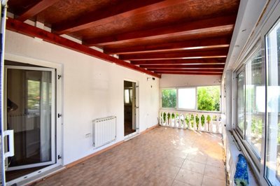 top-lokacija-kuca-blizu-mora-s-5-apartmana-i-dvoristem_11