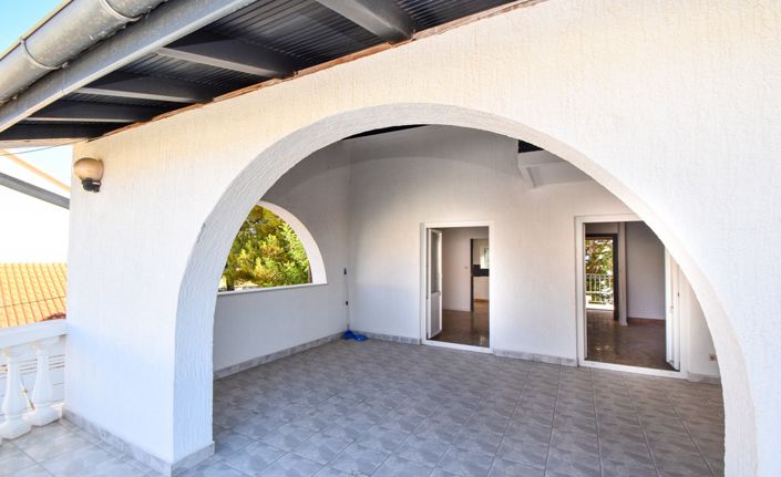 Image No.25-6 Bed House for sale
