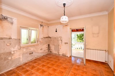 top-lokacija-kuca-blizu-mora-s-5-apartmana-i-dvoristem_5