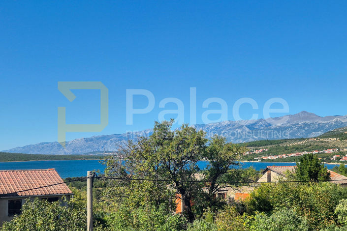 Image No.16-8 Bed House for sale