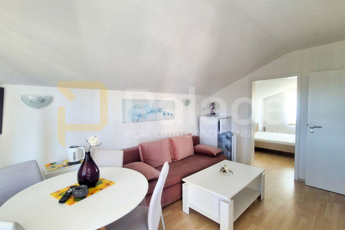 Image No.18-8 Bed House for sale