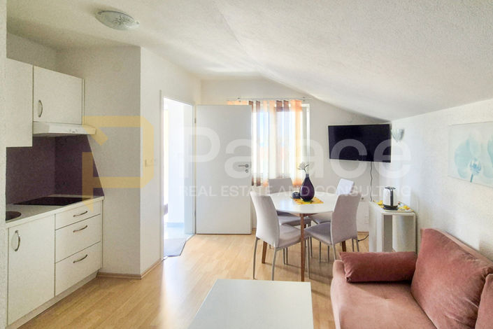 Image No.20-8 Bed House for sale