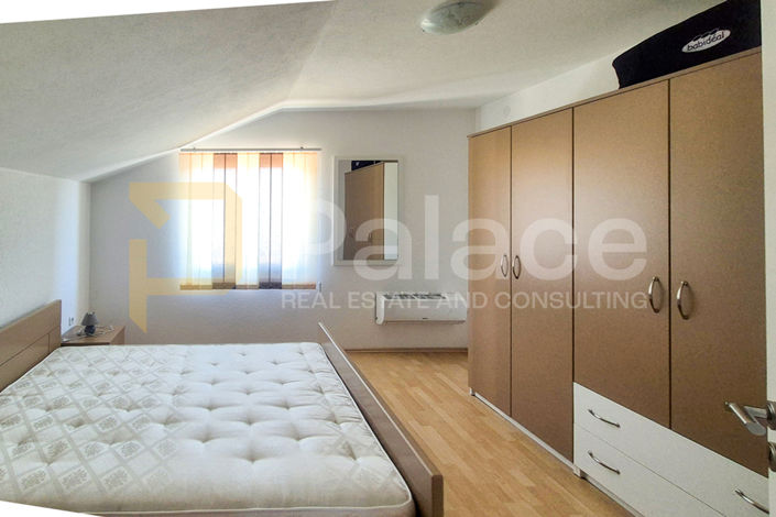 Image No.21-8 Bed House for sale