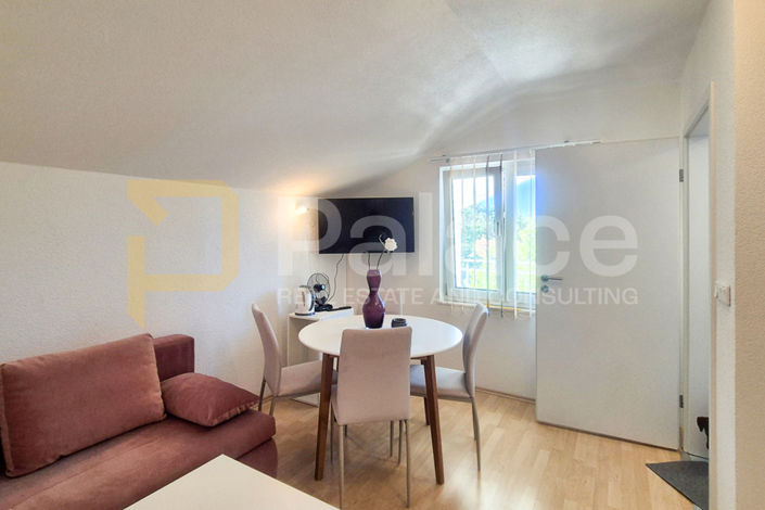 Image No.22-8 Bed House for sale