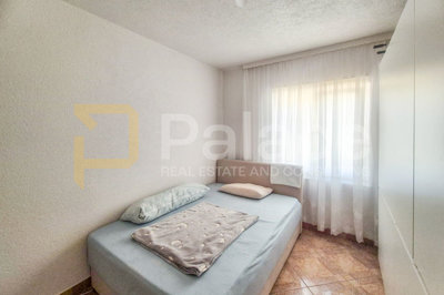 prekrasna-samostojeca-kuca-s-pogledom-na-more-gornji-karin_7
