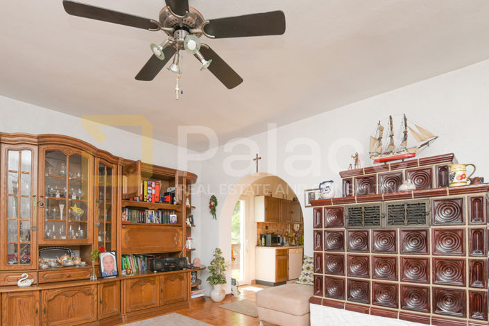Image No.10-7 Bed House for sale