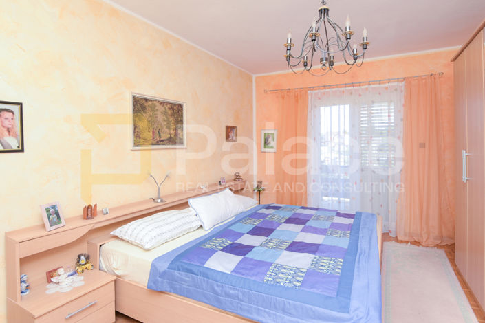 Image No.13-7 Bed House for sale