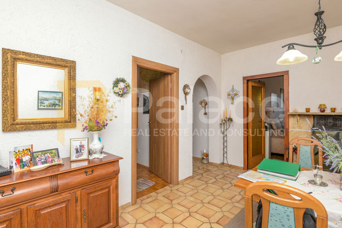 Image No.17-7 Bed House for sale