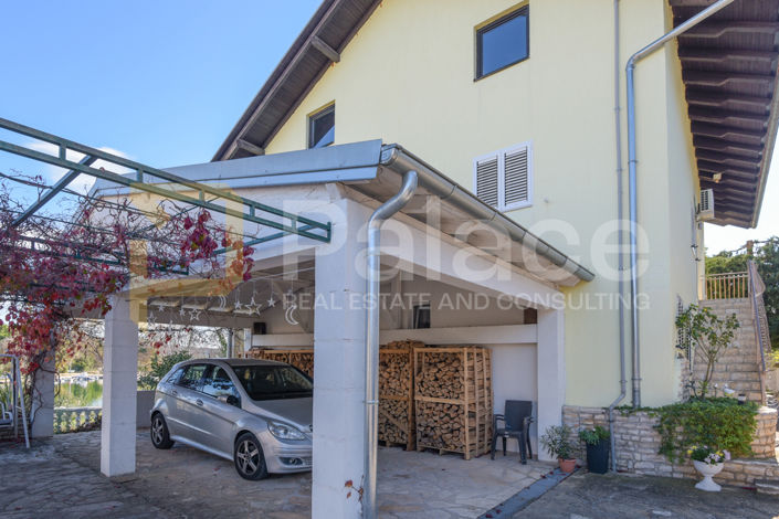 Image No.18-7 Bed House for sale