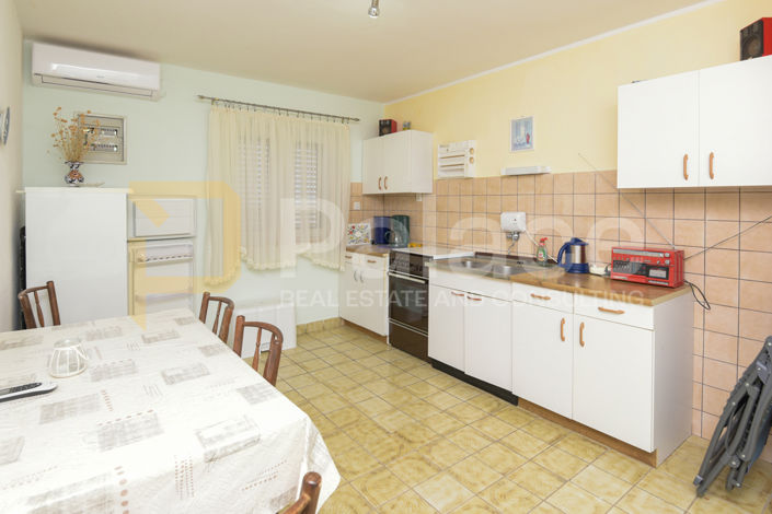 Image No.19-7 Bed House for sale