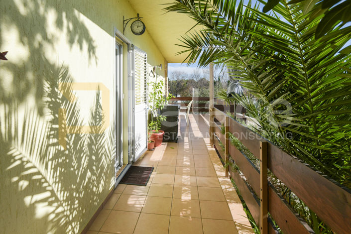 Image No.2-7 Bed House for sale