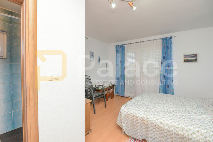 Image No.21-7 Bed House for sale
