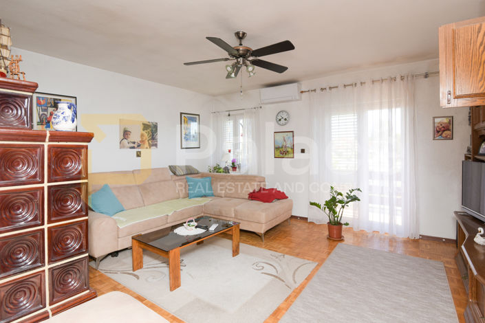 Image No.9-7 Bed House for sale