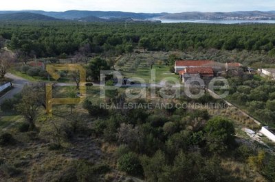 skradin-atraktivno-gradjevinsko-zemljiste-937-m2_1