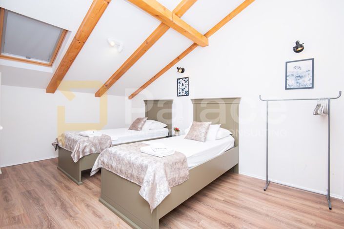 Image No.15-9 Bed Apartment for sale