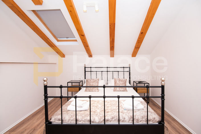 Image No.20-9 Bed Apartment for sale
