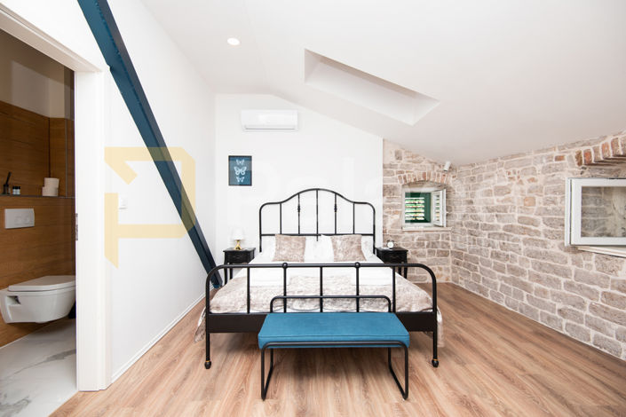 Image No.28-9 Bed Apartment for sale