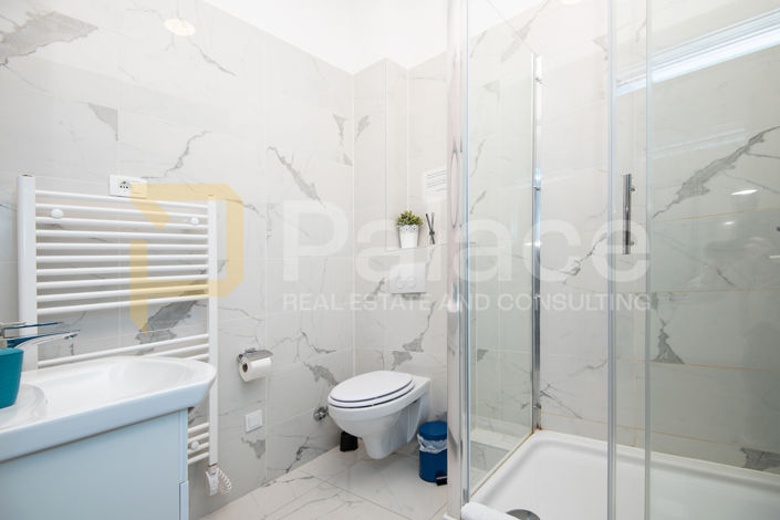Image No.5-9 Bed Apartment for sale