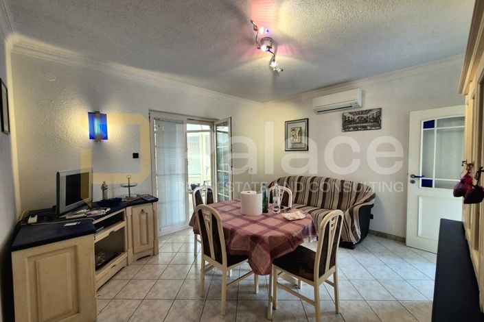 Image No.18-4 Bed House for sale