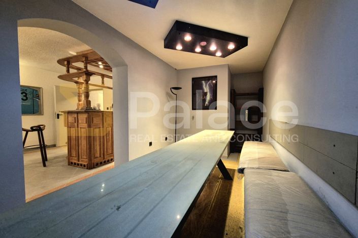Image No.2-4 Bed House for sale
