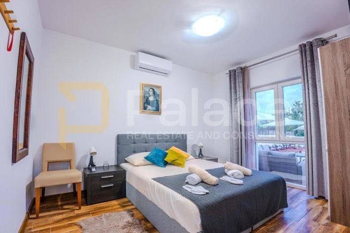 Image No.12-4 Bed House for sale
