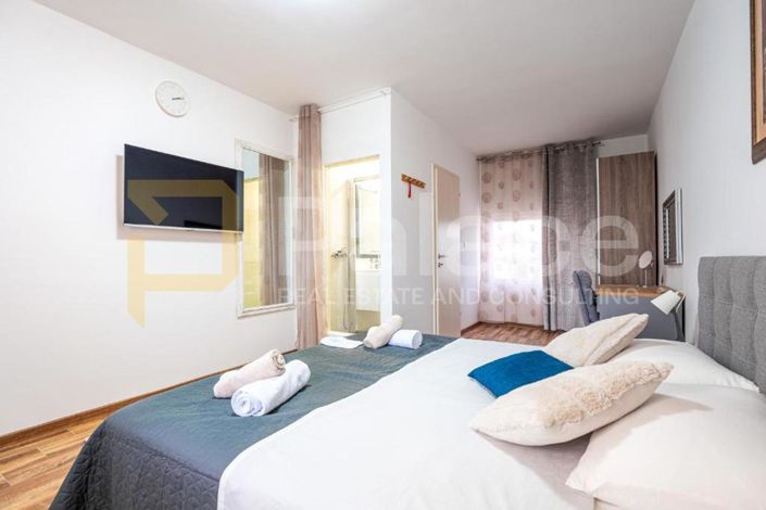 Image No.21-4 Bed House for sale