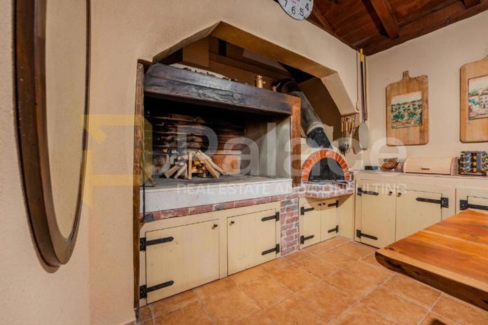 Image No.25-4 Bed House for sale
