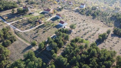 gradjevinsko-zemljiste-sa-strujom-zaledje-vodica_4