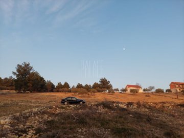 gradjevinsko-zemljiste-sa-strujom-zaledje-vodica_9