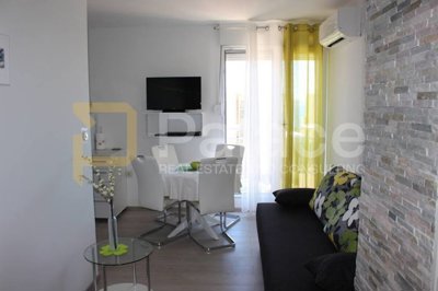 juzno-orijentiran-stan-s-pogledom-na-more-40m2_4