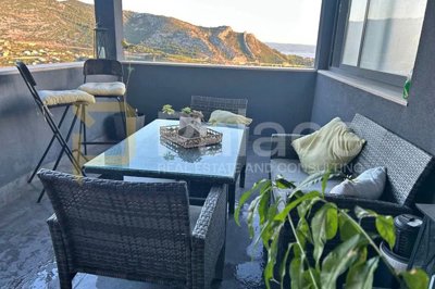 novouredjen-stan-107-m-konoba-pogled-na-more-klis_8
