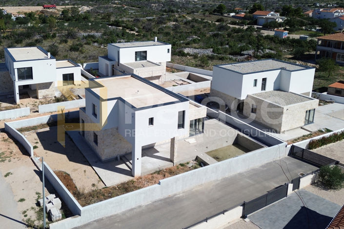 Image No.5-4 Bed Villa for sale