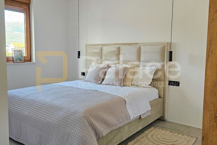 Image No.11-7 Bed Villa for sale