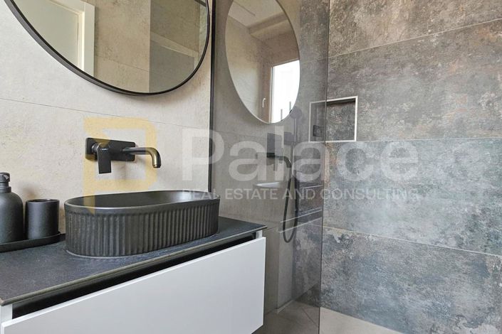 Image No.13-7 Bed Villa for sale
