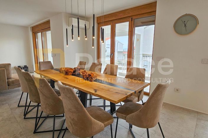 Image No.18-7 Bed Villa for sale