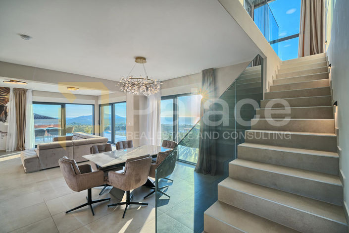 Image No.16-4 Bed House for sale