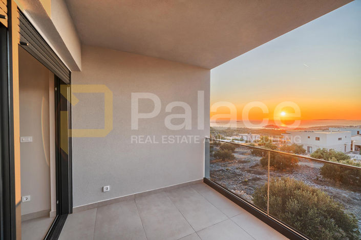 Image No.27-4 Bed House for sale