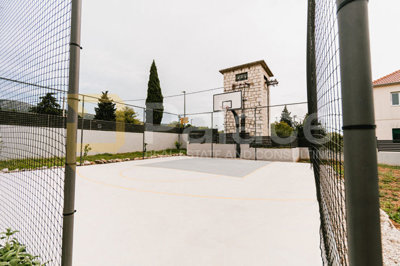 mediteranska-vila-u-srcu-zelene-oaze_10
