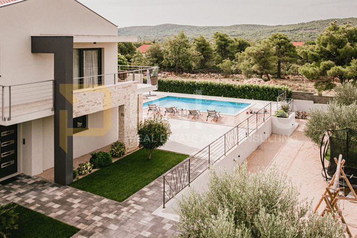 Image No.7-Villa de 6 chambres à vendre à Šibenik-Knin