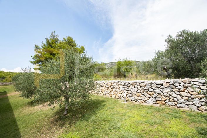 Image No.11-5 Bed House for sale